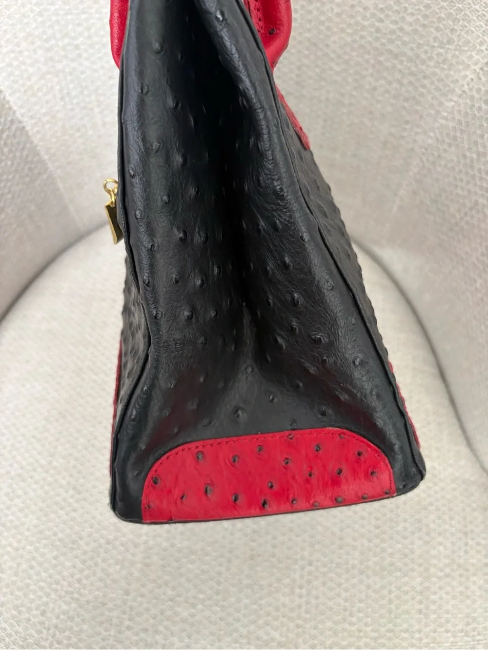 Vintage Y2K Giada Pelle Red and Black Structured Ostrich-Texture